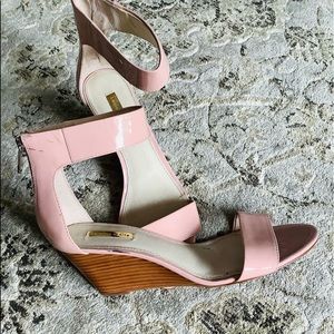 Nice comfy mid heel sandals NEW 🌸
